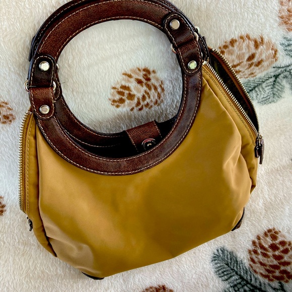 NINE WEST handbag. - Picture 2 of 6